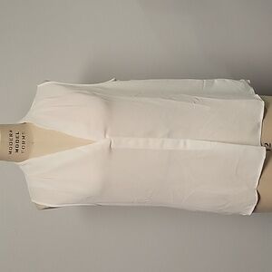 Elegant White Sleeveless Blouse